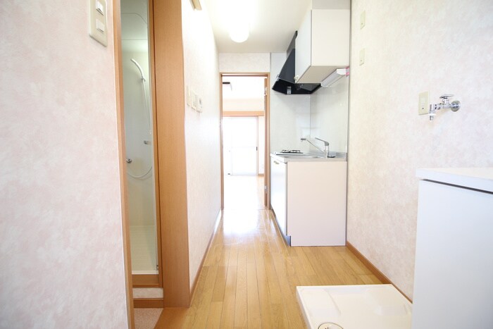 物件内観写真13　(廊下)