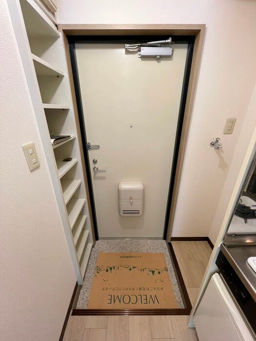 物件内観写真15　(玄関)