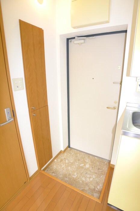 物件内観写真16　(玄関)