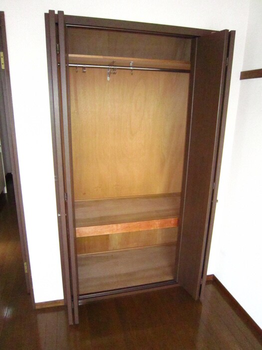 物件内観写真12　(収納)