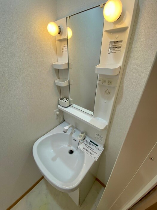 物件内観写真11　(洗面)