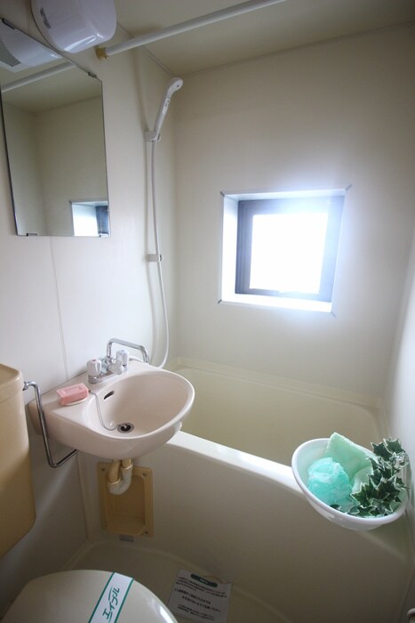 物件内観写真12　(バス／シャワールーム等)