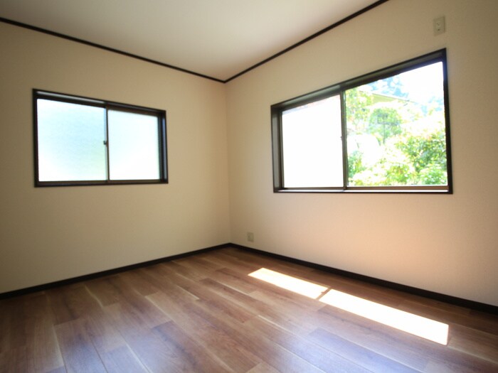 物件内観写真4　(居室)