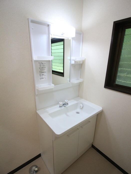 物件内観写真9　(洗面)