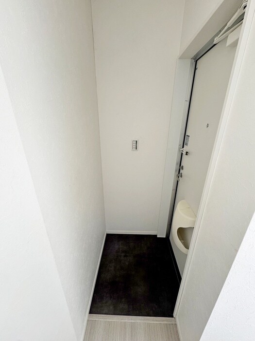 物件内観写真8　(玄関)