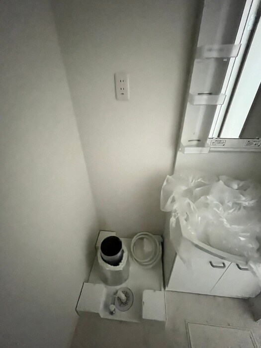 物件内観写真14　(洗濯機置場)