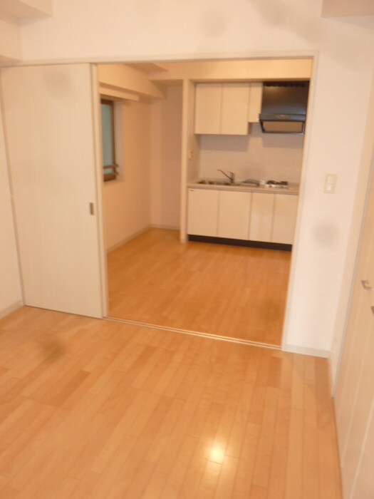 物件内観写真16　(室内からの展望)