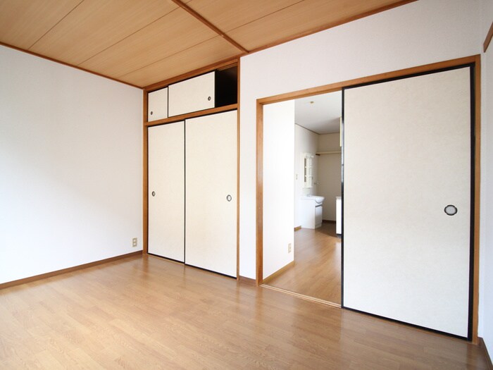 物件内観写真9　(居室)