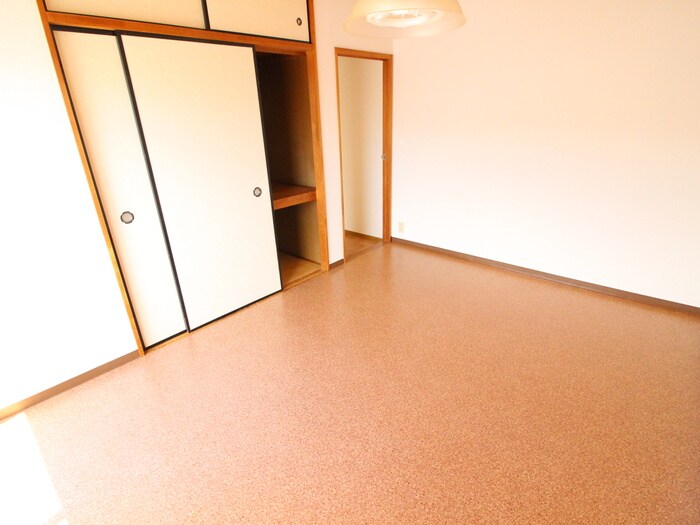 物件内観写真12　(居室)