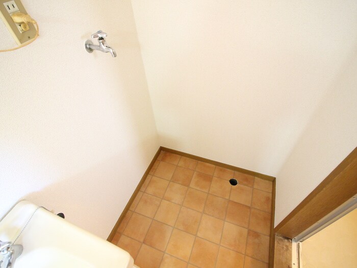 物件内観写真19　(洗濯機置場)