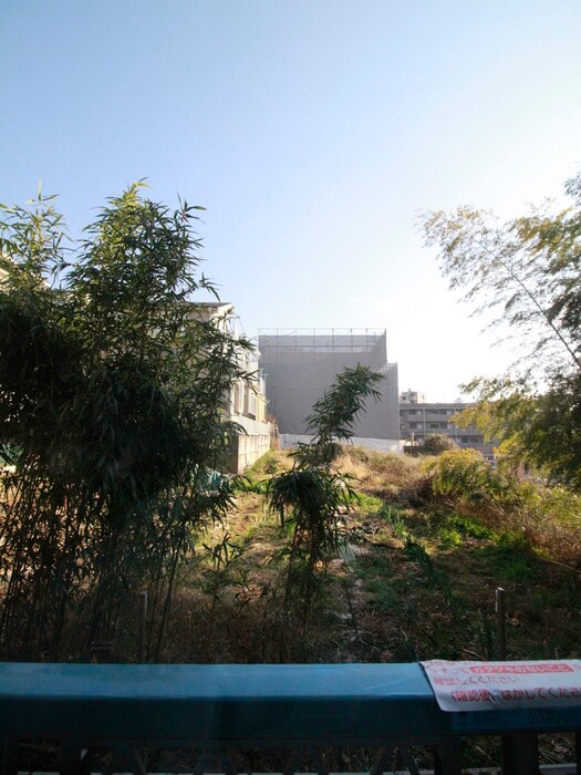 物件内観写真15　(室内からの展望)