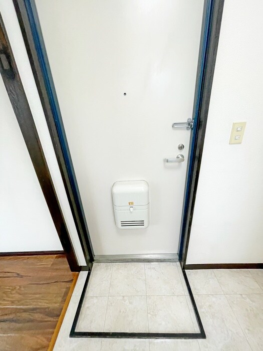 物件内観写真15　(玄関)