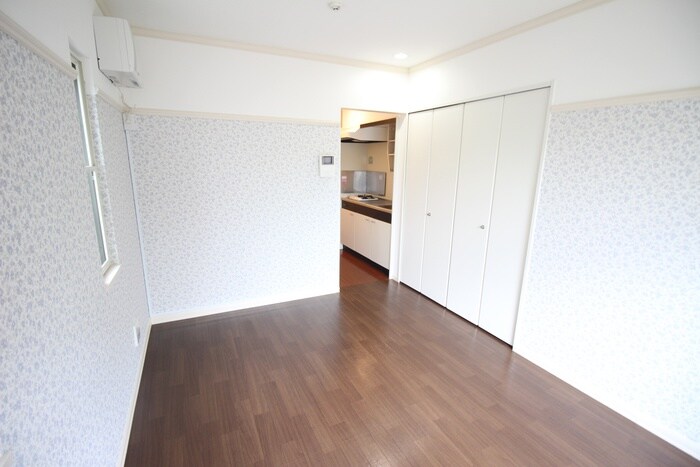 物件内観写真10　(居室)