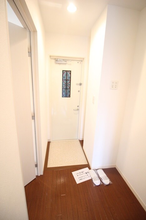 物件内観写真17　(玄関)