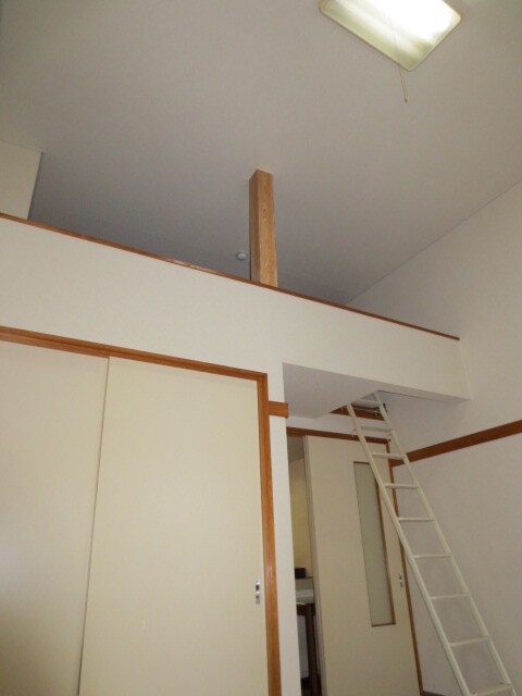 物件内観写真11　(ロフト)