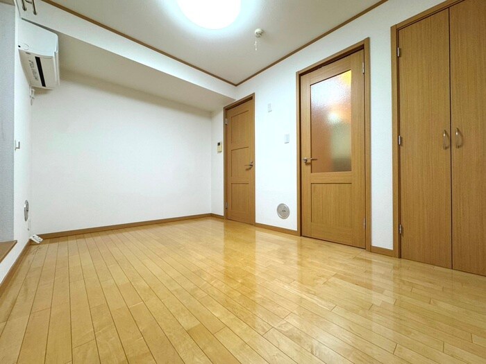 物件内観写真6　(居室)