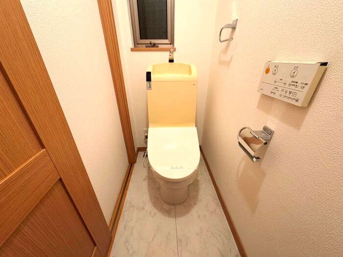 物件内観写真12　(トイレ)