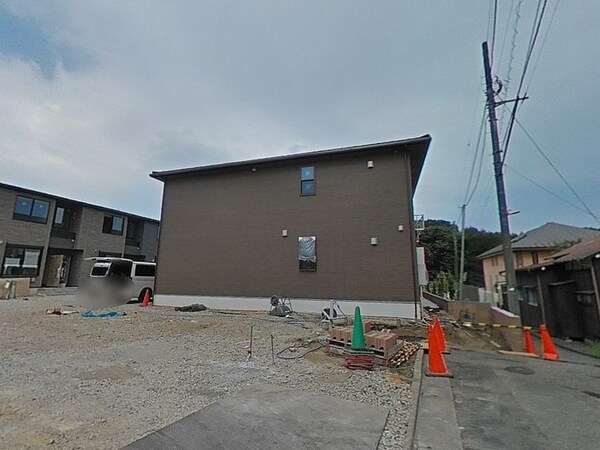 建築中