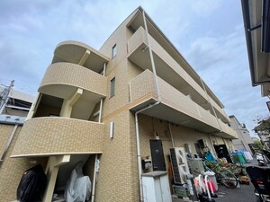 アークヒルズいずみⅡ外観写真