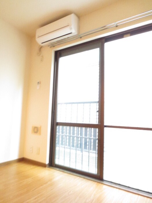 物件内観写真11　(居室)