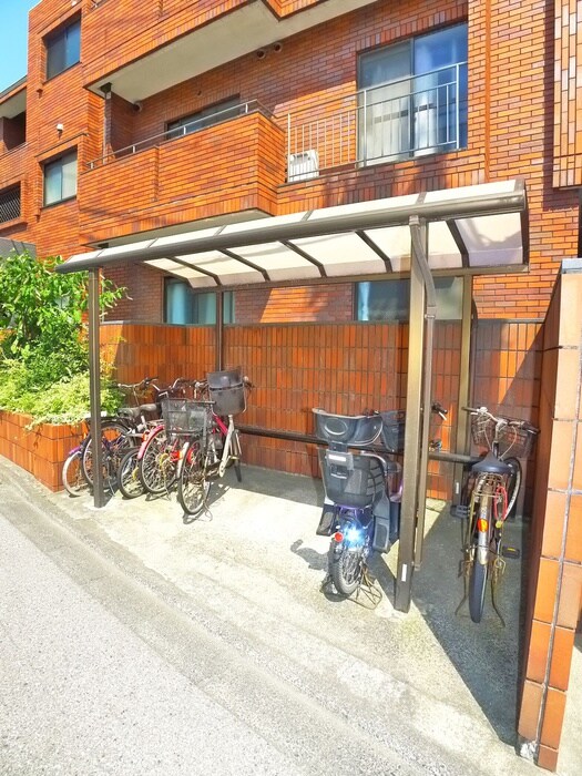 サンマルスラン津田沼の駐輪場