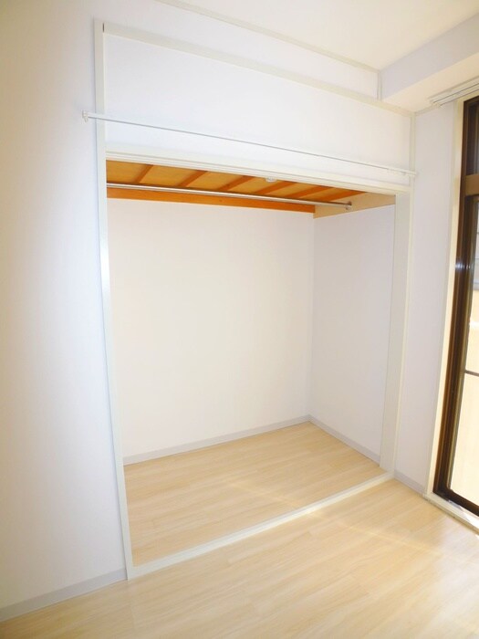 物件内観写真10　(収納)