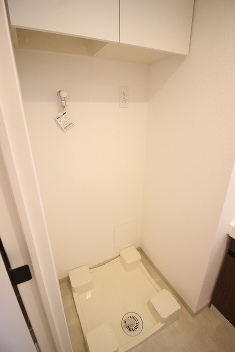 物件内観写真13　(洗濯機置場)