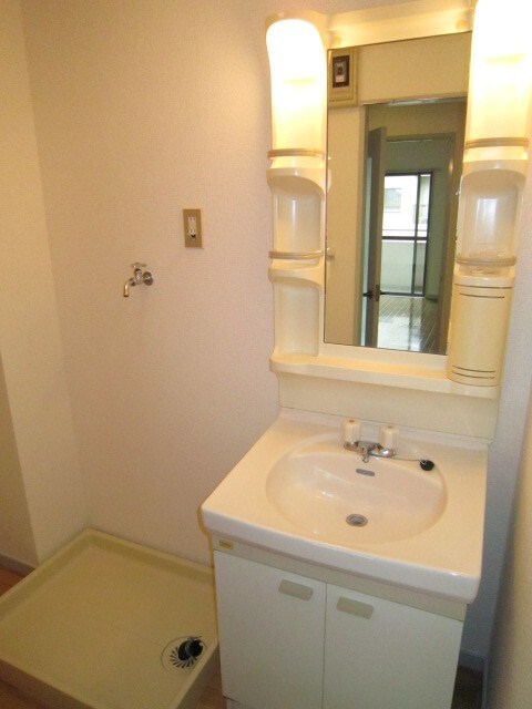 物件内観写真9　(洗面)