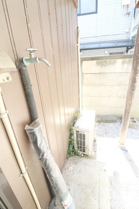 物件内観写真13　(洗濯機置場)