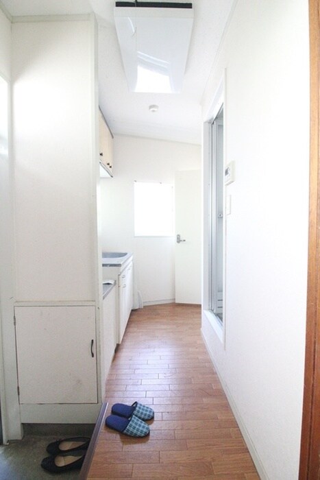 物件内観写真16　(廊下)