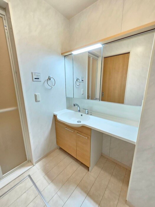 物件内観写真11　(洗面)