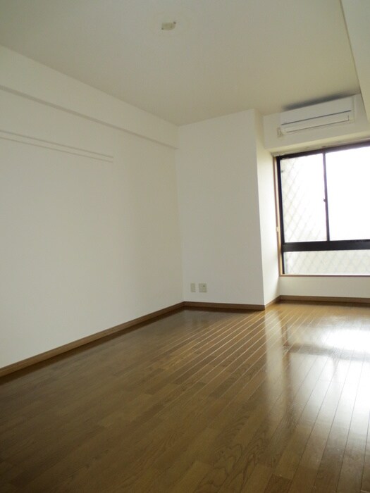 物件内観写真5　(居室)