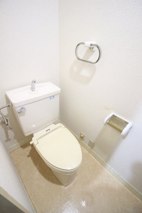 物件内観写真12　(トイレ)