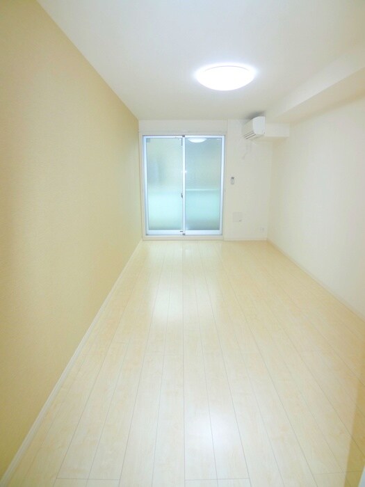 物件内観写真5　(ベランダ・バルコニー)