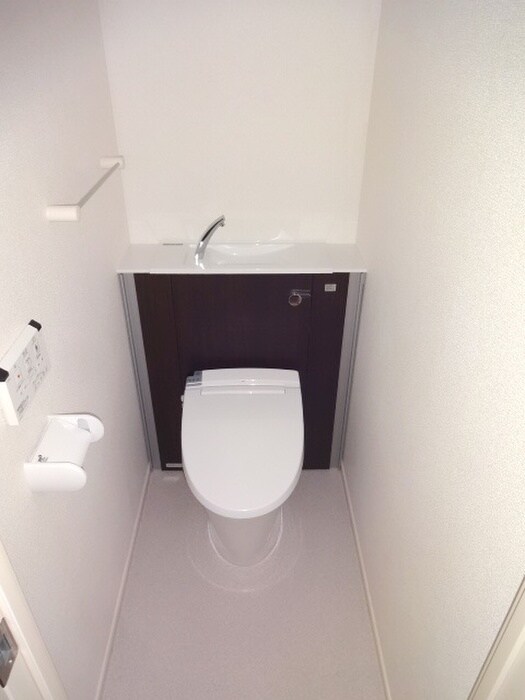 物件内観写真15　(トイレ)