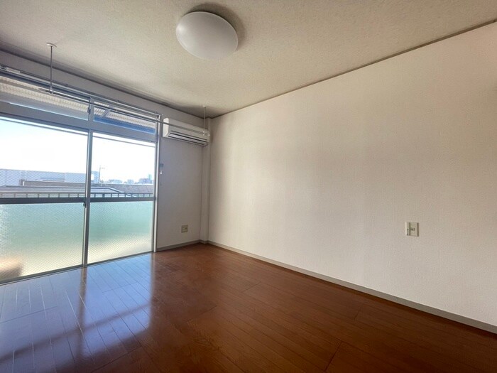 八木下ハイツの居室