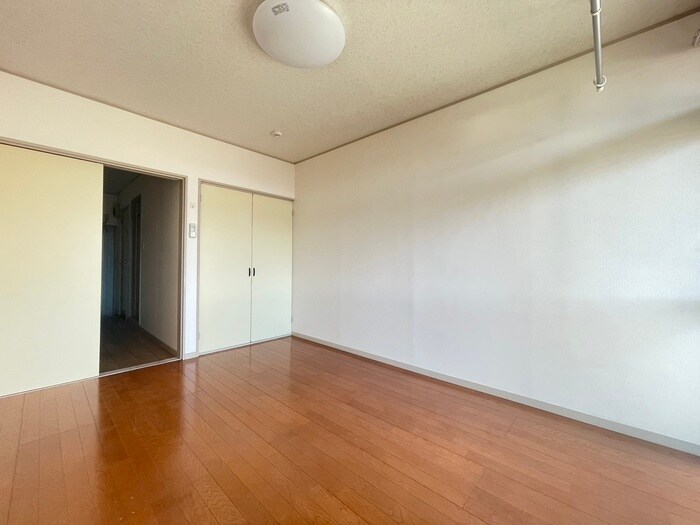 八木下ハイツの居室