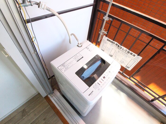 物件内観写真12　(洗濯機置場)