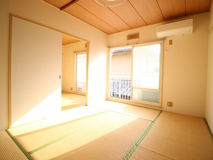 物件内観写真9　(居室)