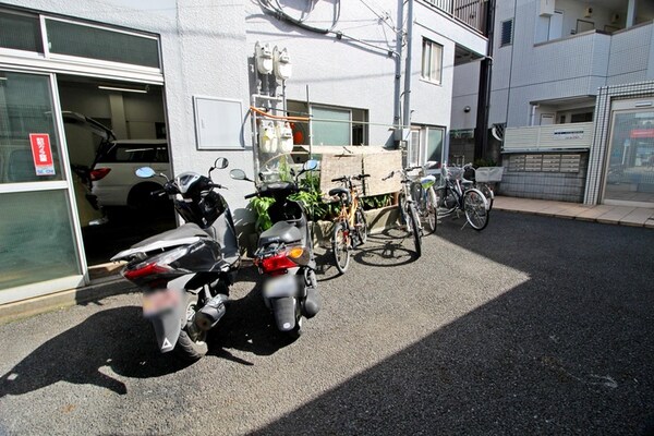駐輪場