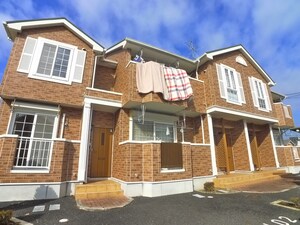 ストロベリーカーサⅢ外観写真