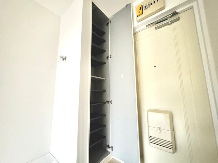 物件内観写真11　(靴箱)