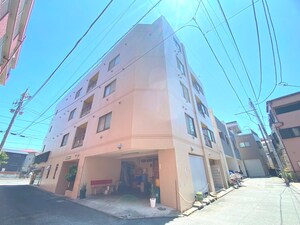 ロイヤルプラザ金沢文庫外観写真