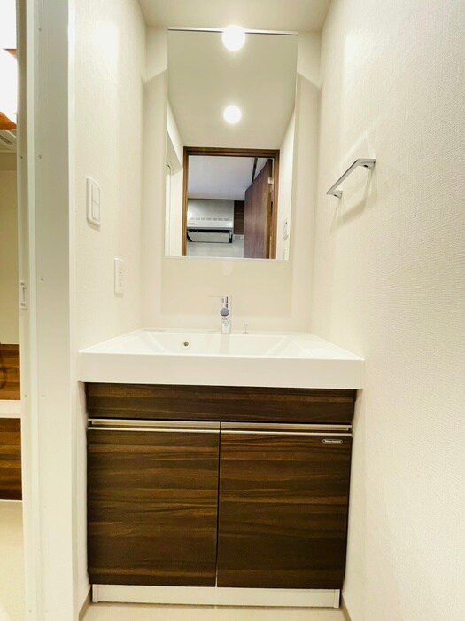 物件内観写真11　(洗面)