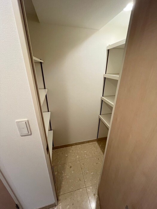 物件内観写真18　(靴箱)