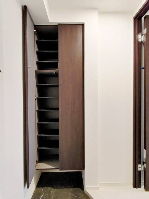 物件内観写真18　(靴箱)