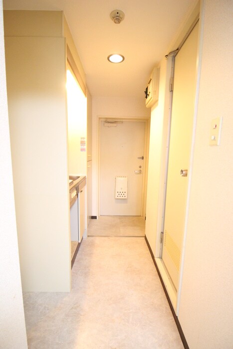 物件内観写真14　(玄関)