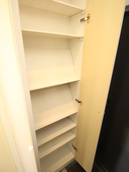 物件内観写真12　(靴箱)