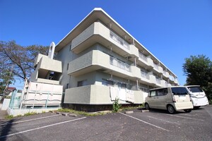 小川マンション外観写真