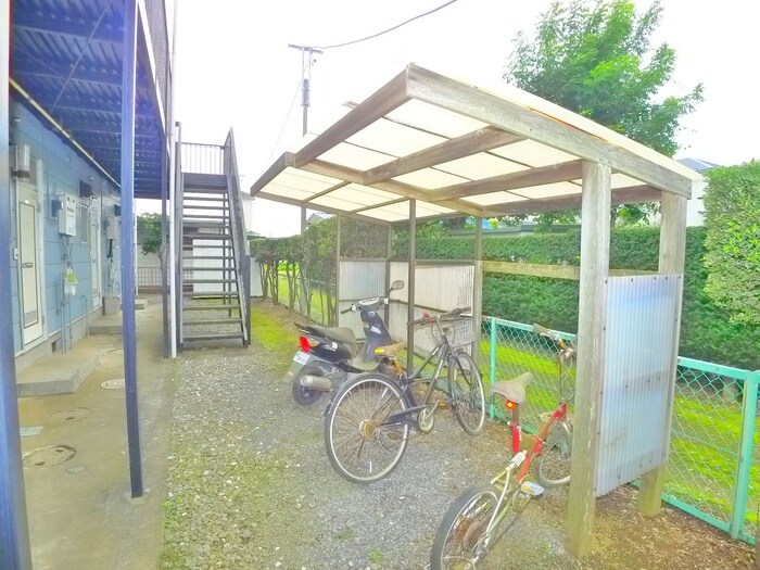 物件外観写真6　(駐輪場)